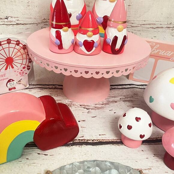 TARGET Bullseye Gnome Valentines Day Decor Bundle - Picture 3 of 8